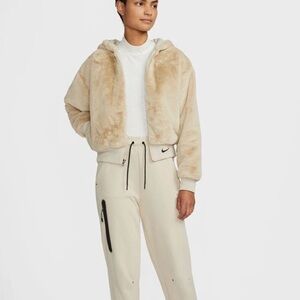 Nike Sportswear Essentials faux fur hooded jacket XS NWT